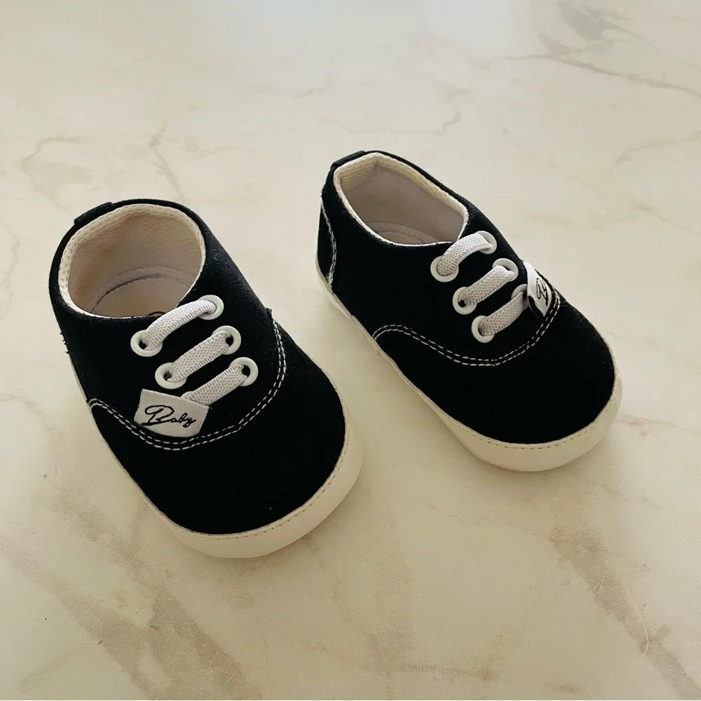 🎁 Vans look-alike Baby Shoes size 0-6 Months